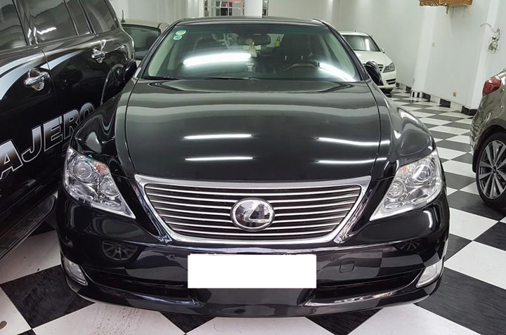 Cho thuê xe cưới Lexus LS460 4 chỗ